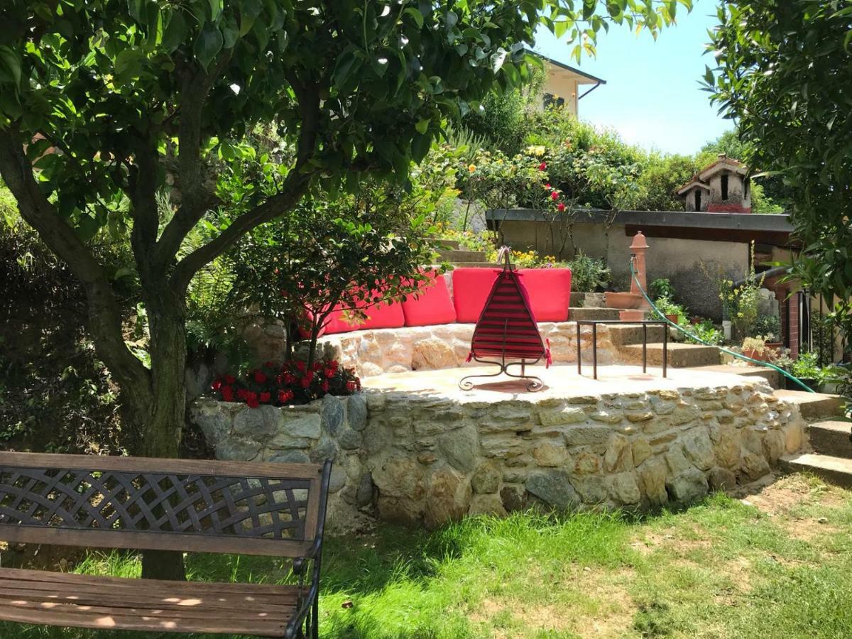 피에트라산타 Parte Di Casa Con Giardino E Piscina 빌라 외부 사진
